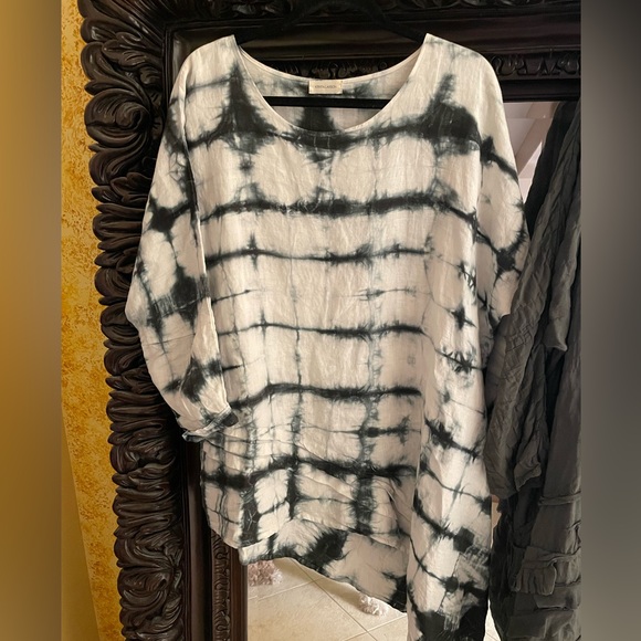 Krista Larson Tie Dye Linen Top - Black and White One Size - Picture 5 of 6